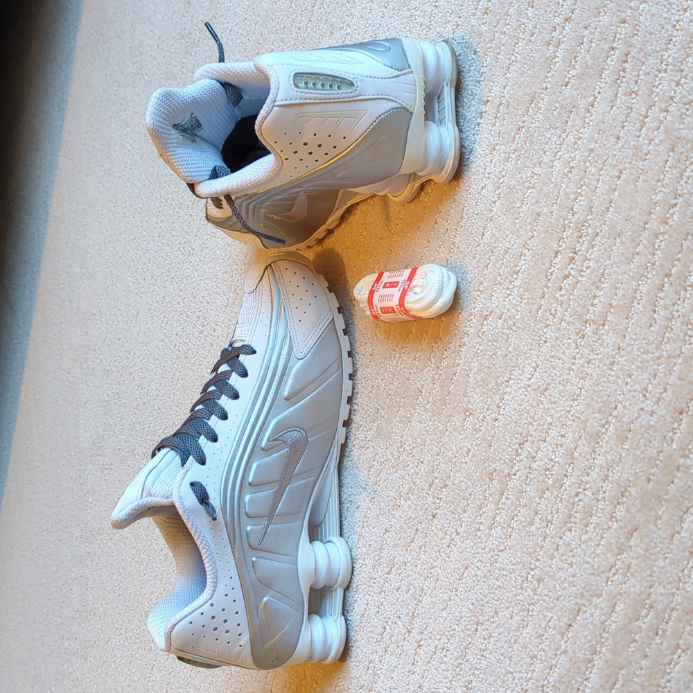Nike Shox R4 - Picture 5 of 7